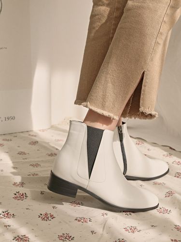 Cloe V Chelsea Boots - 2color - LOWFLOW - Modalova