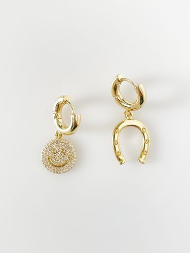 Happy Cowgirl Hoop Earrings - August Harmony - Modalova