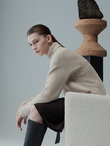 Cashmere Blend Turtleneck Sweater_Beige - RE RHEE - Modalova