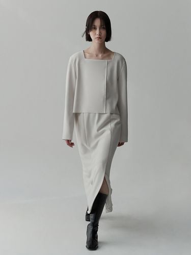 Square Neck Crepe Top - RE RHEE - Modalova