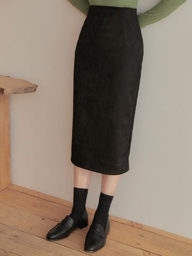 Suede Back Slit Skirt - REORG - Modalova