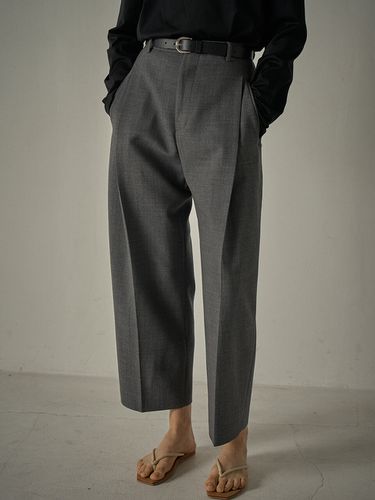 Round Wool Pants_Charcoal - FACADE PATTERN - Modalova