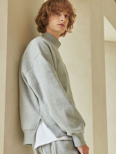 B-Turtleneck Sweatshirt - HALBKREIS LAYOUT - Modalova