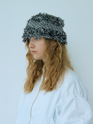 Let there be light] Fringe Beanie - / - poesiedame - Modalova