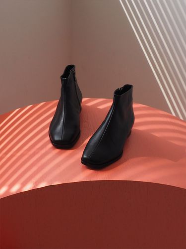 REHEO Booties (Black) / HD214-201B - HeeDimensional - Modalova