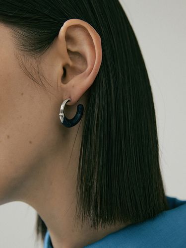 Volume color Earring _ Indigo - cellmute - Modalova