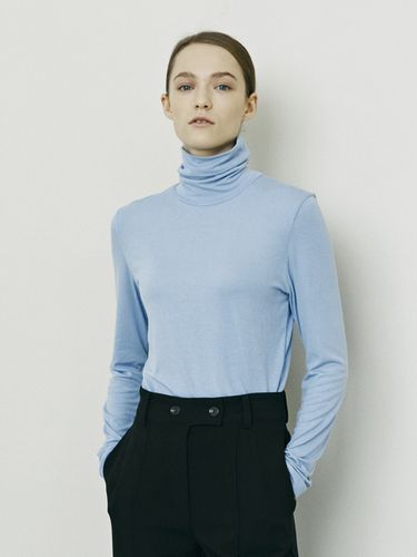 Slim Fit Turtleneck T-Shirt () - Nouve - Modalova