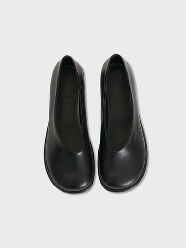 PLUMP FLAT GLOSSY BLACK - FOIT - Modalova