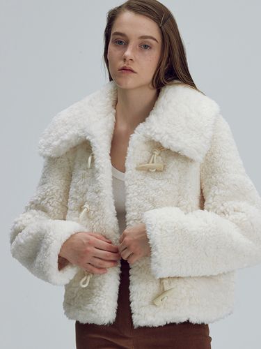 Toggle Fur Jacket - BEMUSE MANSION - Modalova