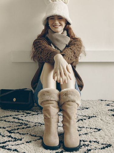 Fur Boots_Beige - REKKEN - Modalova