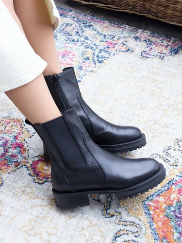 Thick Sole Chelsea Boots 4colors - NONETHELESS - Modalova