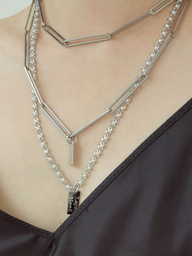 Silver Pearl Chain Necklace - LAYERMOOD - Modalova