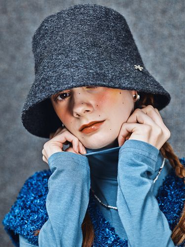 BASIC WOOL CHARCOAL BUCKET HAT - ELKE BLOEM - Modalova