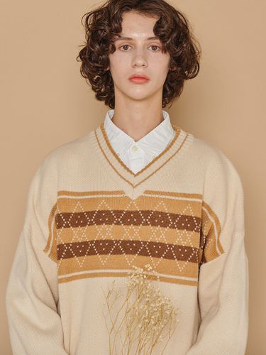 Argyle Stripe V-neck Sweater Cream - CPGN - Modalova