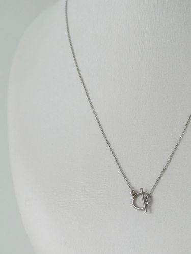 Stay Necklace 01_Silver - apple pie order - Modalova