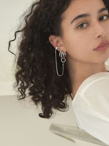 Chain Earcuff Earring (one side) - apple pie order - Modalova