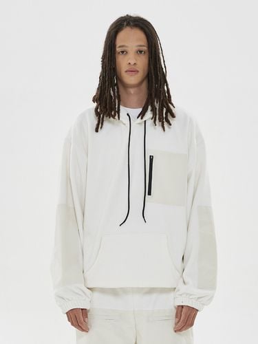 Fleece NPC Camper Hoodie White - HAVEOFFDUTY - Modalova