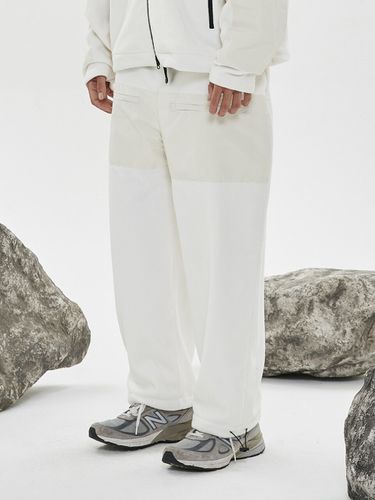 Fleece NPC Camper Pants White - HAVEOFFDUTY - Modalova