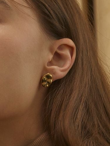 Femina Earrings - Gold - OSTKAKA - Modalova