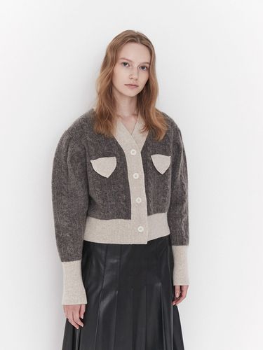 Pocket Cable Crop Cardigan () - MOAT - Modalova