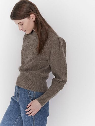 Round Neck Cable Pullover () - MOAT - Modalova