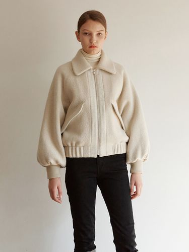 Tow Alpaca Oversized Zipped Crop Jumper Jacket (2 Colors) - MOHAN - Modalova