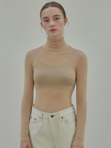 Soft Turtleneck Knit Top (Beige) - NICK&NICOLE - Modalova