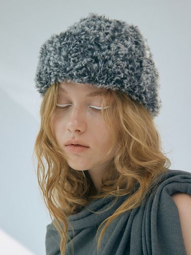 Let there be light ] Fur beanie in - poesiedame - Modalova