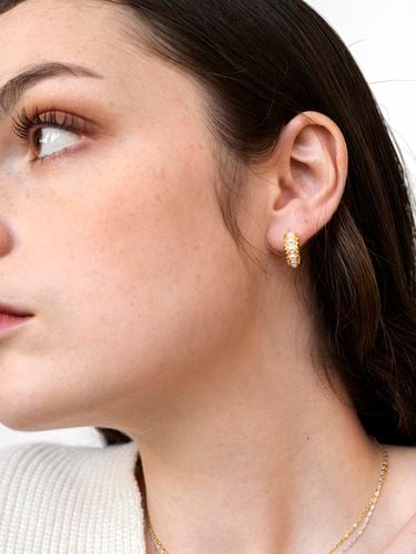 Classic Pearl Earrings - L’OMBRILLANT - Modalova