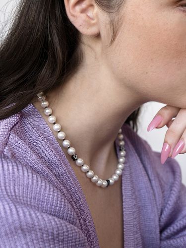 Fluer Noir Pearl Necklace - L’OMBRILLANT - Modalova