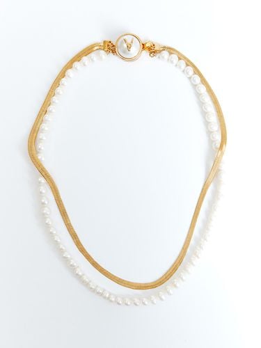 Pearl n Chain Necklace_Gold - viollina - Modalova