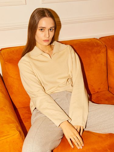 Collarneck Long Sleeve T-shirt_Beige - 320SHOWROOM - Modalova