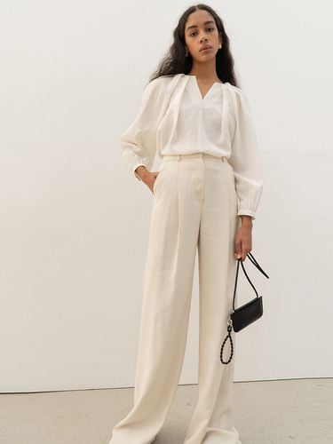 Scabra Blouse_White - KINDERSALMON - Modalova