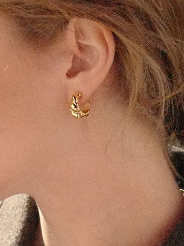 Croissant Earring - fiore - Modalova