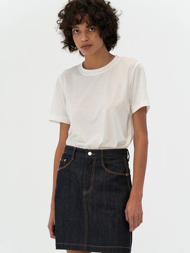 Essential] Triple Stitch Denim Skirt_Selvedge - KINDERSALMON - Modalova