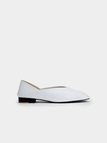 Nika Flat Shoes - White - SCOMBER - Modalova