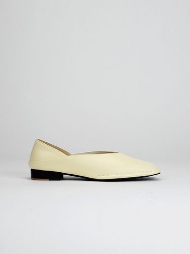 Nika Flat Shoes - SCOMBER - Modalova