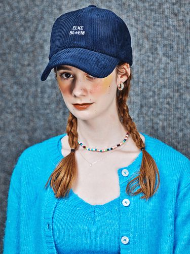 LOGO CORDUROY BALL CAP - NAVY - ELKE BLOEM - Modalova