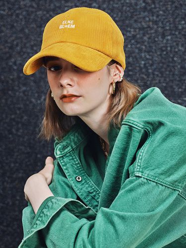 LOGO CORDUROY BALL CAP - MUSTARD - ELKE BLOEM - Modalova