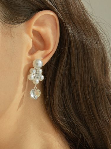 Crystal Pearl Flower Earring - Primaute - Modalova