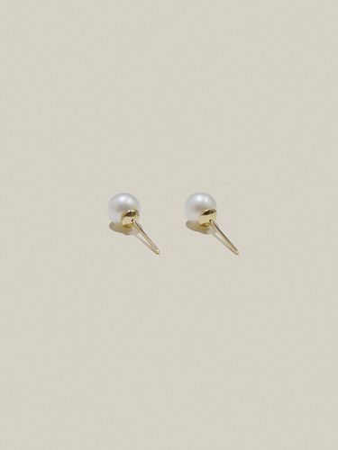 K Classic Pearl Earring - partez - Modalova