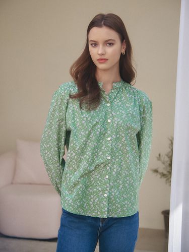 Henry Neck Shirring Blouse (Green) - VEM.VER - Modalova