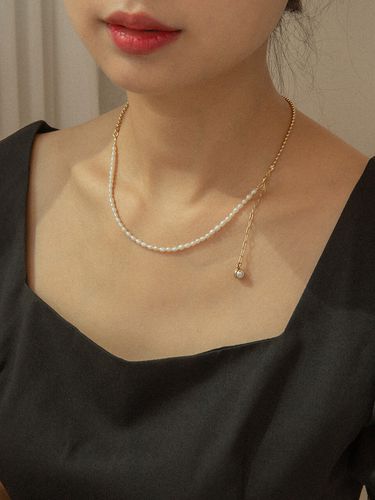 Pearl Ball Necklace - Primaute - Modalova