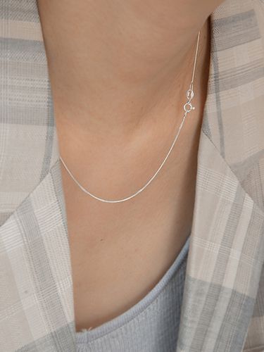 Silver Line Necklace - Primaute - Modalova