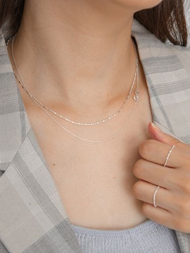 Silve Dot Necklace - Primaute - Modalova