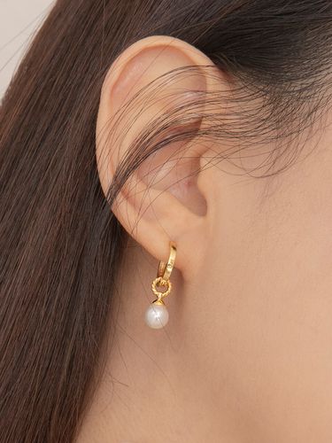 Donut Pearl Ring Earring - Primaute - Modalova