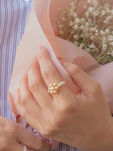 Pearl Flower Ring - Primaute - Modalova