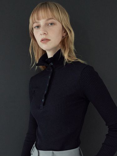 OU771) Ribbed Button Turtle Neck Top_Navy - ouie - Modalova