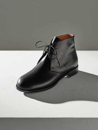 CHUKKA BOOTS _ BLACK - heenn - Modalova