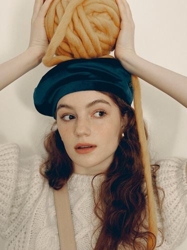 Let there be light ] Velvet beret ( 2colors ) - poesiedame - Modalova